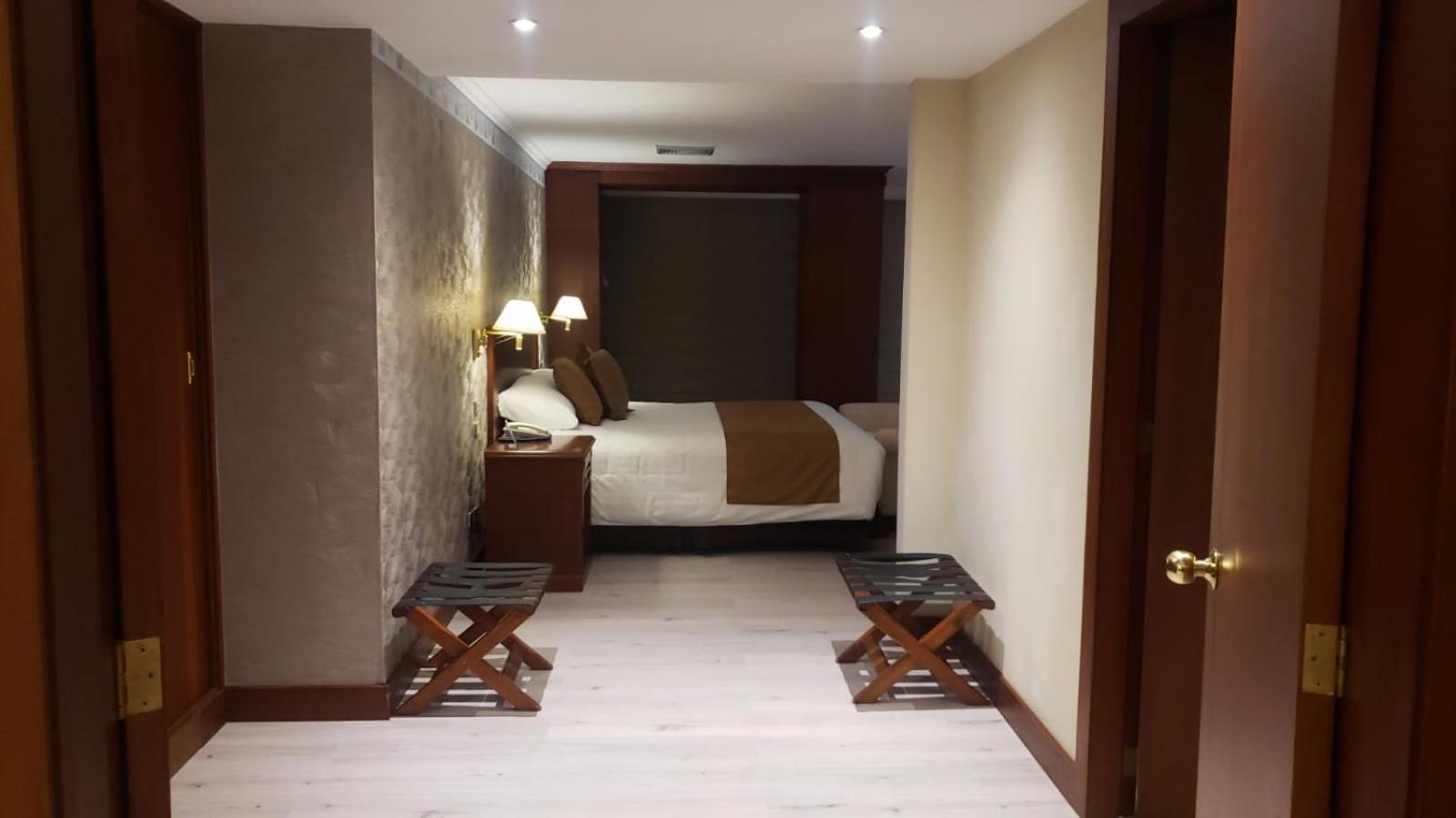 Hotel Emperador أمباتو المظهر الخارجي الصورة
