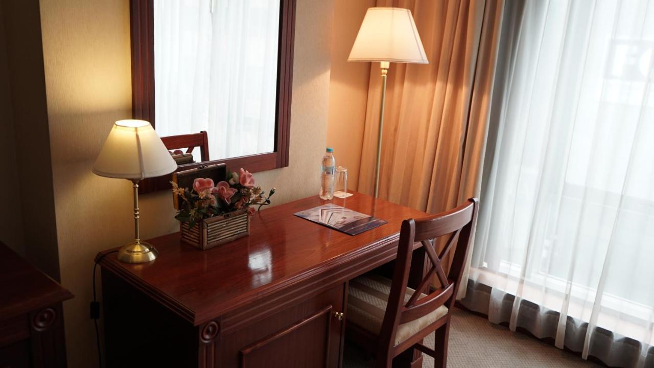 Hotel Emperador أمباتو المظهر الخارجي الصورة
